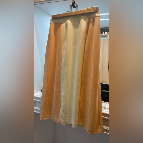 Gorgeous REISS skirt. Sexy, elegant and effortless. NWT - Picture 4 of 5